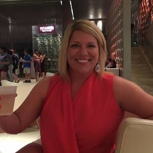 Meet your Posher, Courtney